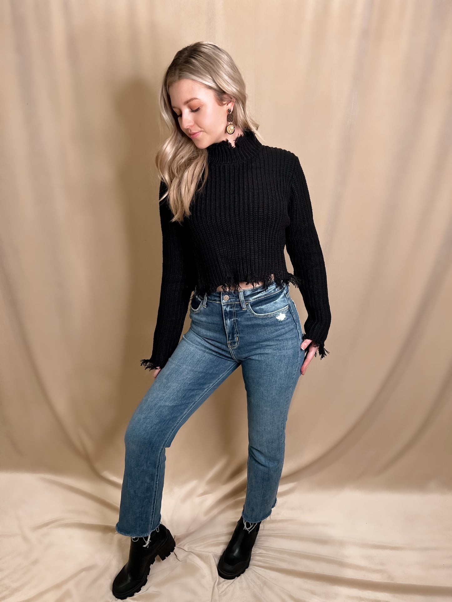 Raw Edge Cropped Sweater (2 Colors)