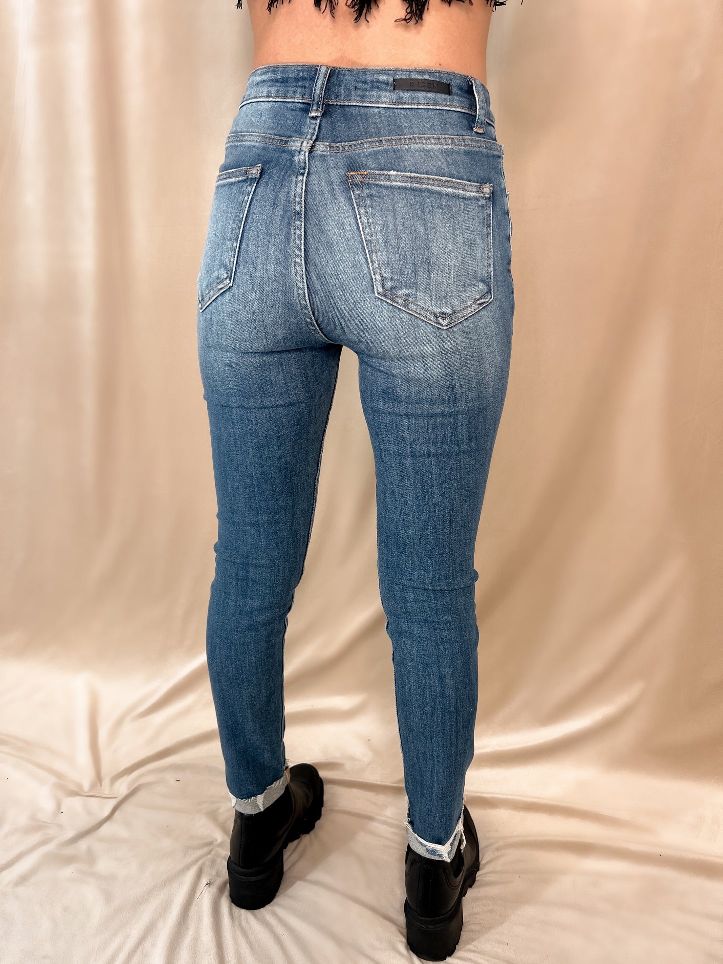 High Rise Vintage Washed Skinny Jean